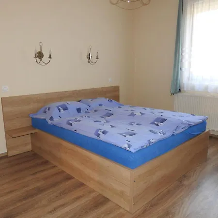 Petra Apartmanhaz Badacsonytomaj