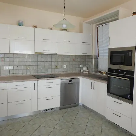 Apartment Petra Apartmanhaz *