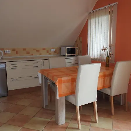 Petra Apartmanhaz Apartment *