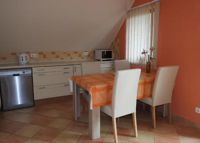 Petra Apartmanhaz Appartement *